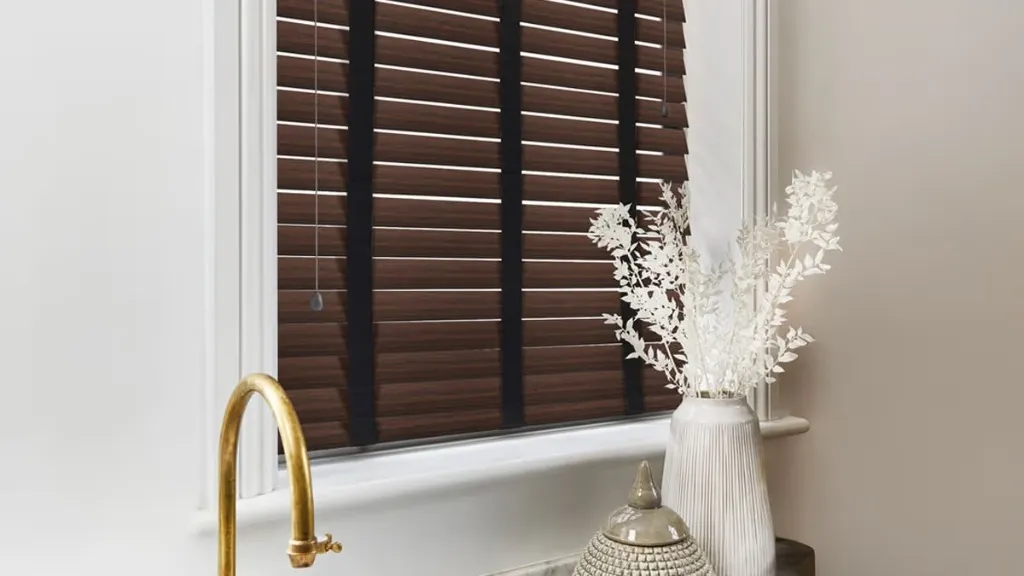 WINDOW BLINDS