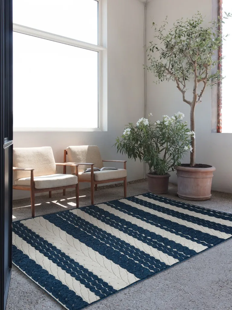 RUGS & CARPETS